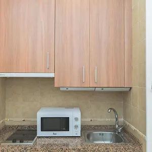 Apartamento Céntrico En Calle Carreteria -, Málaga